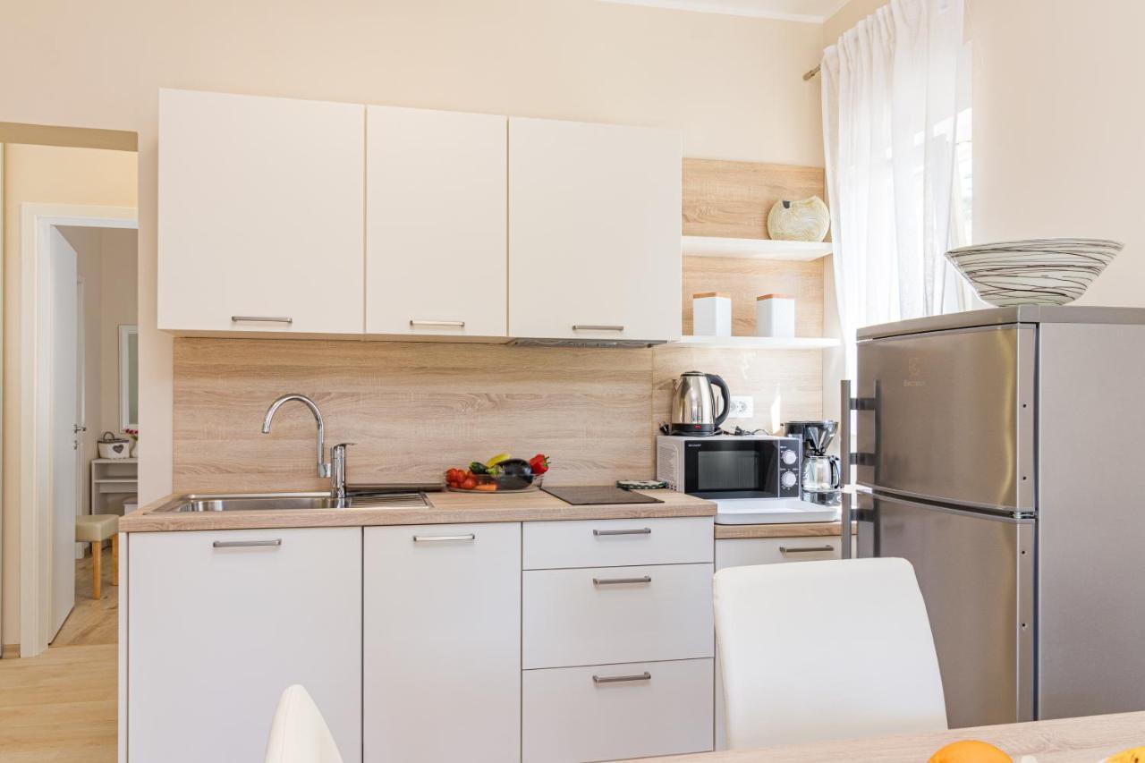 Apartment Mirjana 2 *