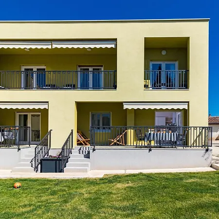 Apartments Mirjana Medulin 2 Exterior photo