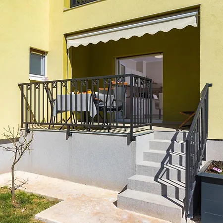 Apartments Mirjana Medulin 2 Exterior photo